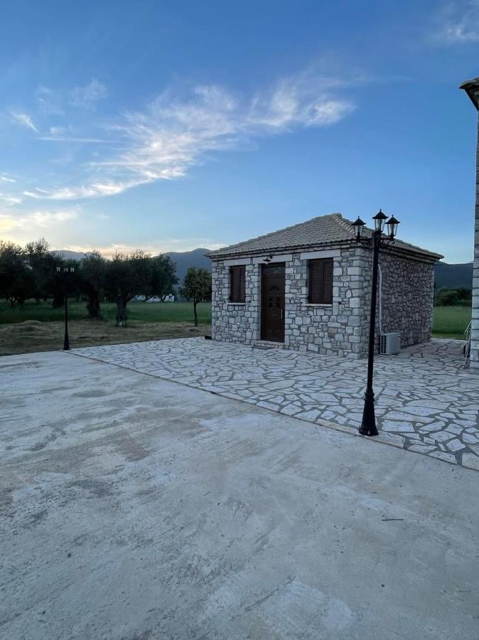 Πετρόχτιστο Διαμέρισμα Apartment Loggos Exterior photo